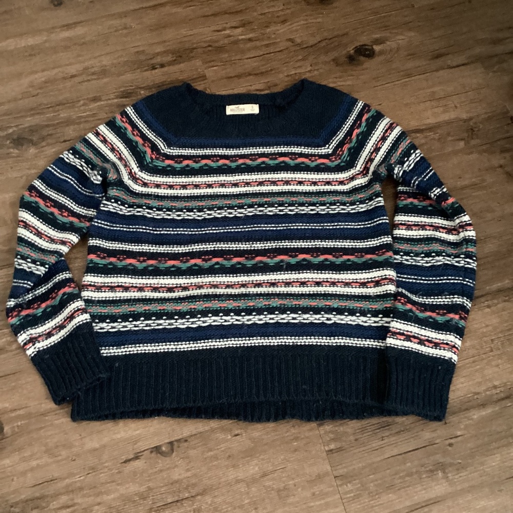 Hollister sweater